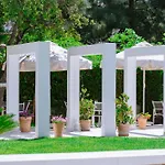 Ξενοδοχείο με διαμερίσματα Sentimento 4*